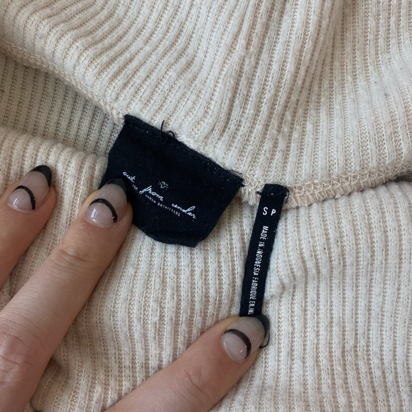 Urban Outfitters Out From Under Off Shoulder Sweater - Picture 10 of 11